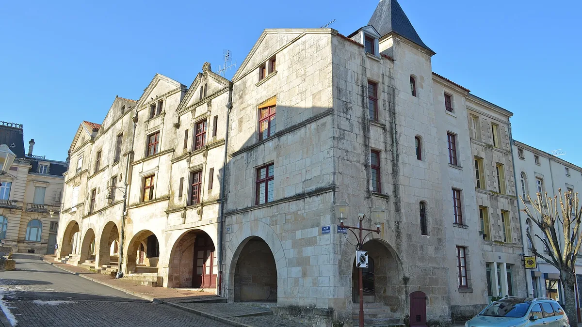 Place Belliard à Fontenay-le-Comte